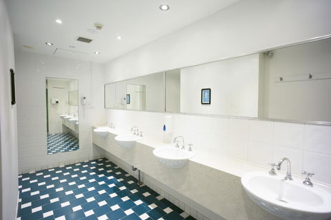 YHA Sydney Central - eAccommodation 13