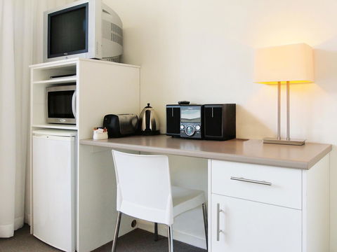 Oaks Nelson Bay Lure Suites - eAccommodation 12