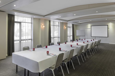 Mercure Newcastle - eAccommodation 24