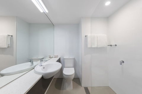 Travelodge Hotel Sydney Airport - eAccommodation 1