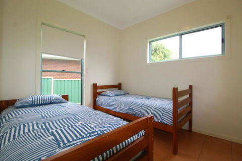 Anglesea, 17 Hodgson Street - eAccommodation 11