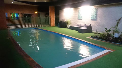 Adelong Motel - eAccommodation 2