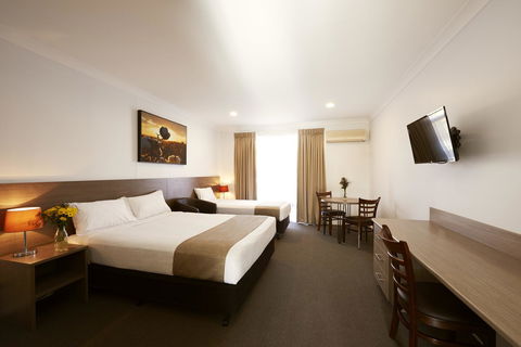 Adelong Motel - eAccommodation 0