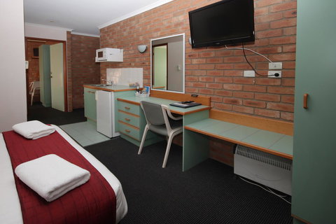 Sapphire Waters Motor Inn - eAccommodation 23