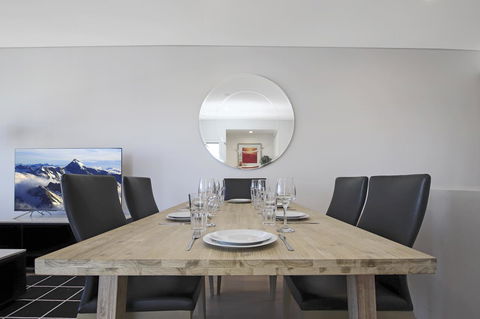 DD Apartments At International Convention Centre - eAccommodation 14