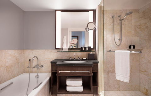 Four Seasons Hotel Sydney - eAccommodation 5