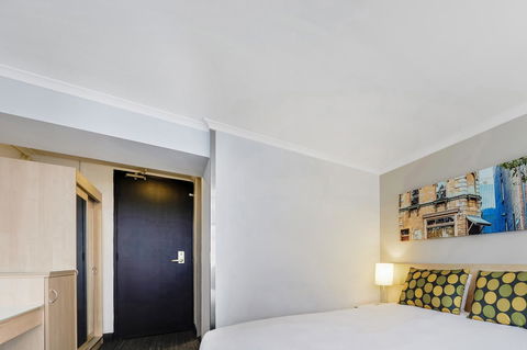Novotel Sydney City Centre - eAccommodation 10
