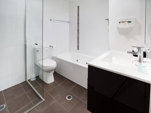 Charlestown Executive Apartments - eAccommodation 4