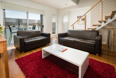 Charlestown Executive Apartments - eAccommodation 3