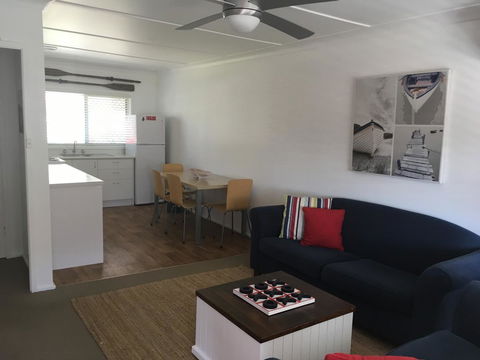 Tomaree Lodge - eAccommodation 1