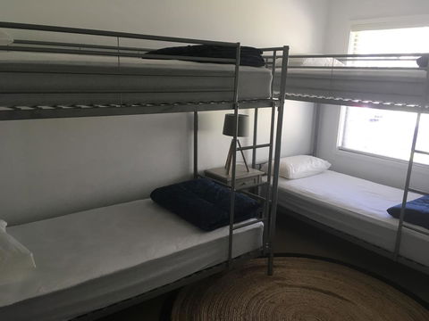 Tomaree Lodge - eAccommodation 4