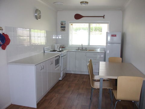 Tomaree Lodge - eAccommodation 2