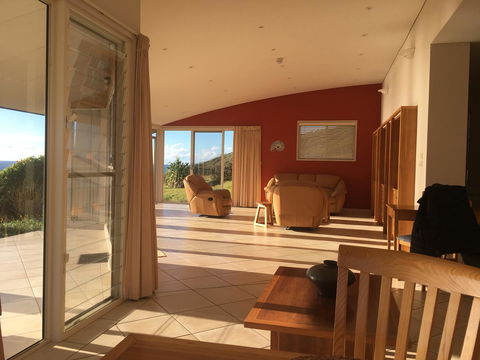 OceanScape Luxury Beachfront Villas - eAccommodation 10