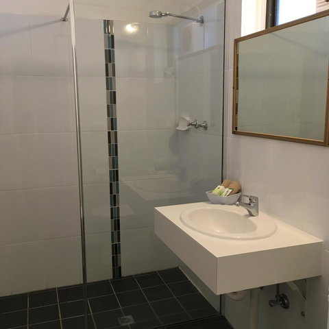 Sky Rider Motor Inn - eAccommodation 22