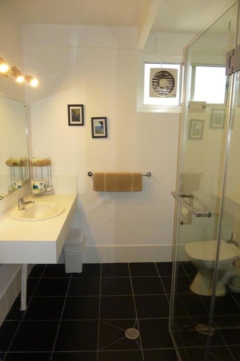 Sky Rider Motor Inn - eAccommodation 37