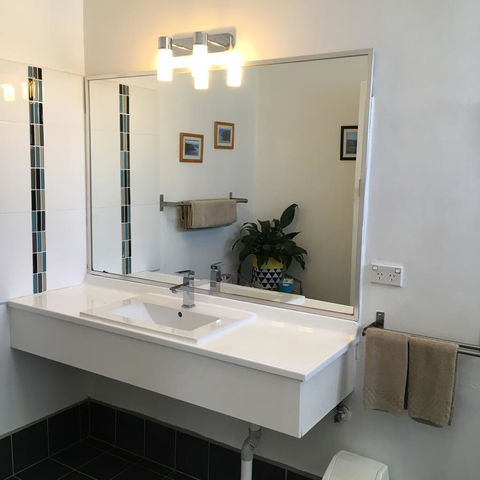 Sky Rider Motor Inn - eAccommodation 19