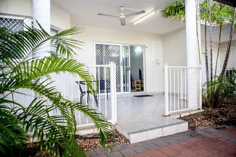Nightcliff Foreshore Getaway - McKay Gardens - eAccommodation 5