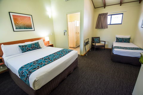 Palms City Resort - eAccommodation 33