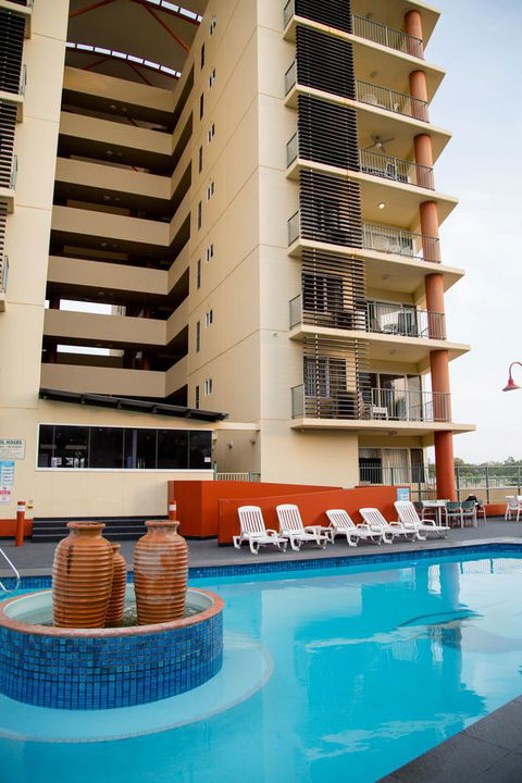 Cullen Bay Resorts - eAccommodation 9