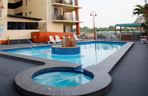 Cullen Bay Resorts - eAccommodation 3