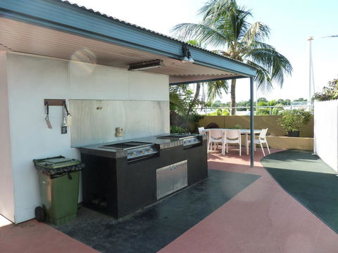 Cullen Bay Resorts - eAccommodation 19