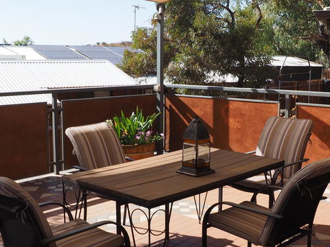 Wilmots On Dixon - eAccommodation 7