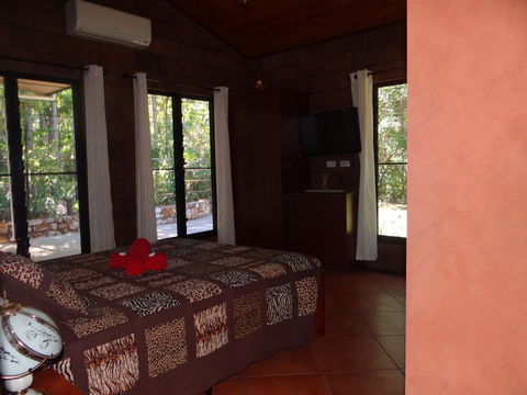 DARWIN'S SHADY ACRES RETREAT - eAccommodation 38