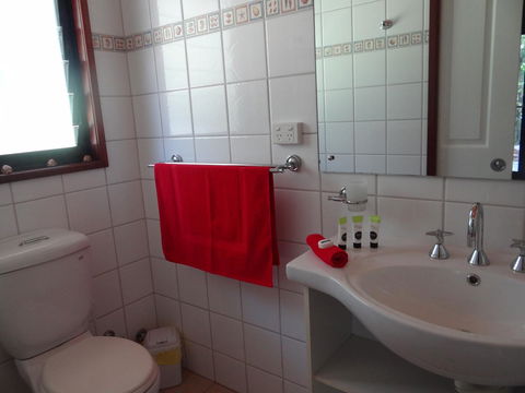 DARWIN'S SHADY ACRES RETREAT - eAccommodation 39