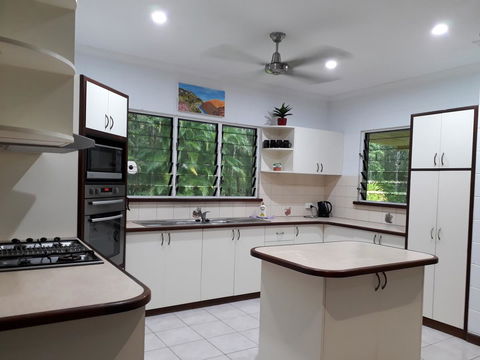 DARWIN'S SHADY ACRES RETREAT - eAccommodation 23