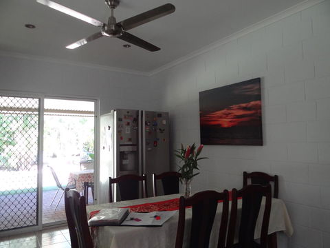 DARWIN'S SHADY ACRES RETREAT - eAccommodation 25