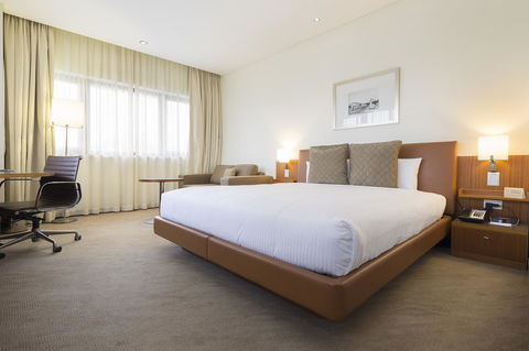 Novotel Canberra - eAccommodation 24