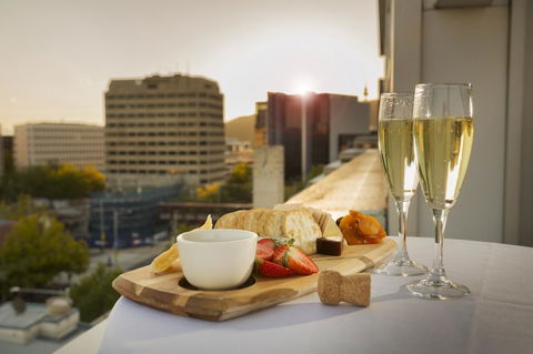 Novotel Canberra - eAccommodation 38