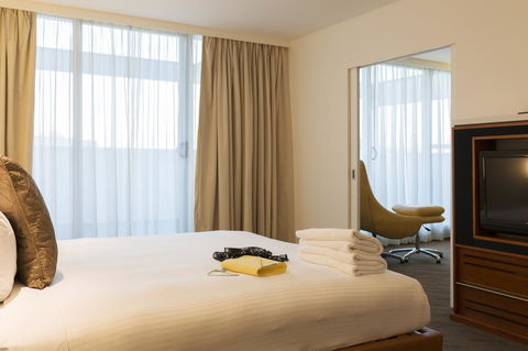 Novotel Canberra - eAccommodation 40