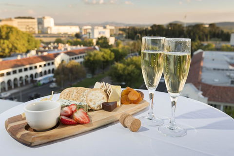 Novotel Canberra - eAccommodation 36