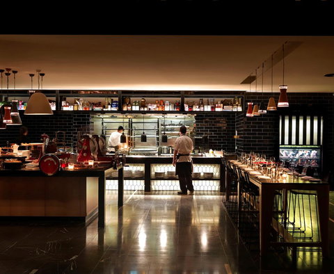 QT Canberra - eAccommodation 10