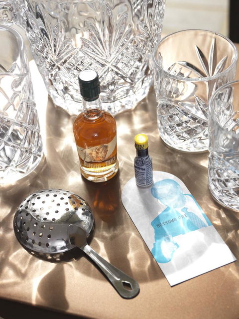 QT Canberra - eAccommodation 1