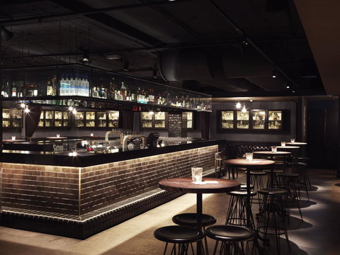 QT Canberra - eAccommodation 14