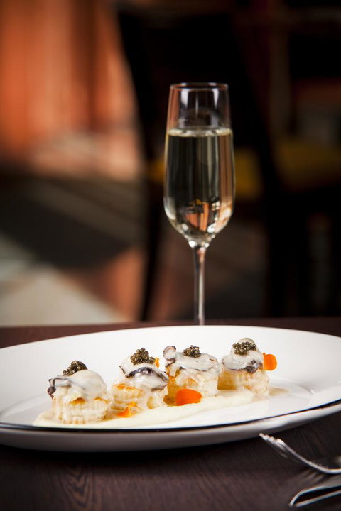 QT Canberra - eAccommodation 30