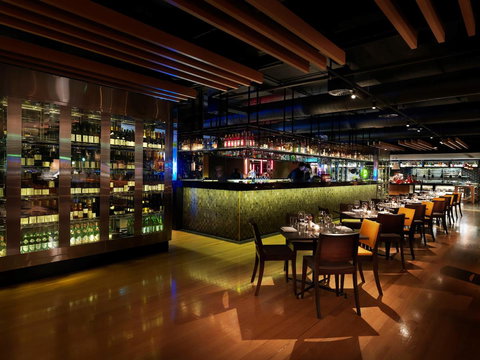 QT Canberra - eAccommodation 4