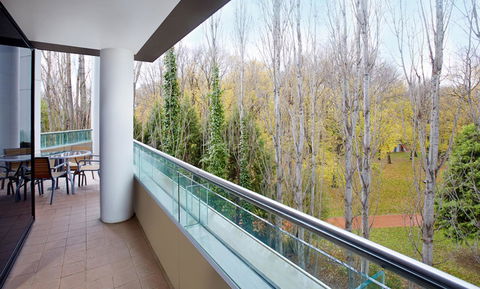 Crowne Plaza Canberra, An IHG Hotel - eAccommodation 12