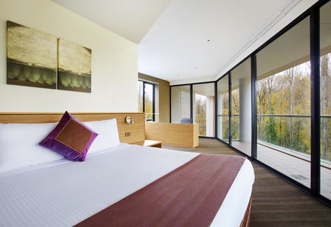 Crowne Plaza Canberra, An IHG Hotel - eAccommodation 43