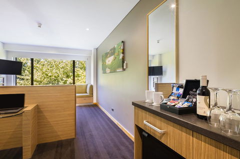 Crowne Plaza Canberra, An IHG Hotel - eAccommodation 42