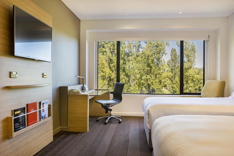 Crowne Plaza Canberra, An IHG Hotel - eAccommodation 22