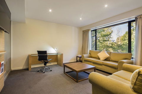 Crowne Plaza Canberra, An IHG Hotel - eAccommodation 37