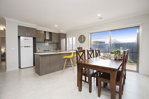 BOUTIQUE STAYS - Carinya - eAccommodation 3