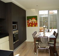 Boutique Stays - Lalique Elwood Apartment - eAccommodation