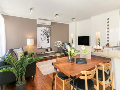 Boutique Stays - Sandy Breeze 3 - eAccommodation 0