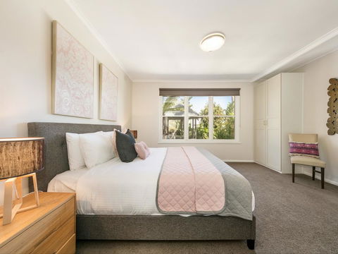 Boutique Stays - Sandy Breeze 1 - eAccommodation 1