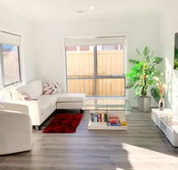 Brand New Home 10 mins to Beach Torquay Geelong Deakin Hospitals - eAccommodation