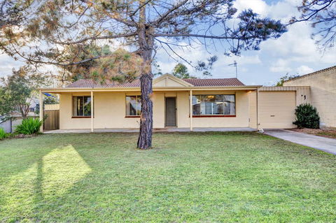 Break Away - eAccommodation 0